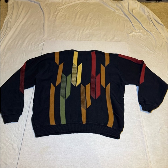 Colorful Geometric Sweater - Picture 4 of 4